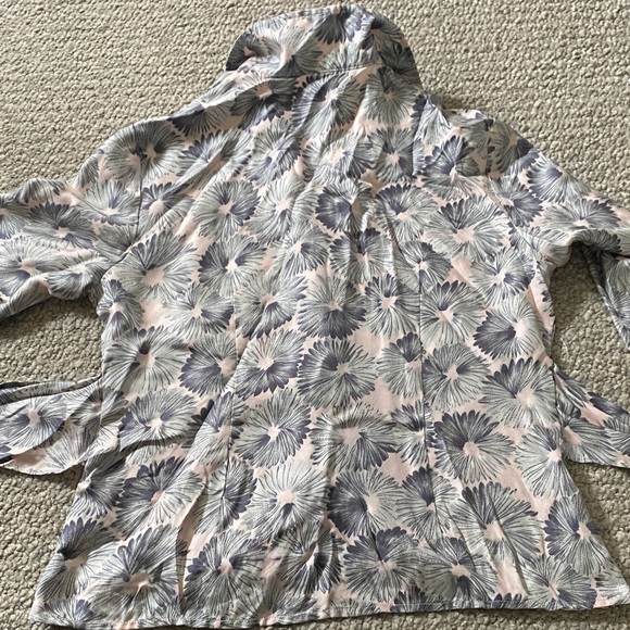 Anthropologie odille Floral Blouse - Pink mint green and Gray size 8 - Picture 7 of 8